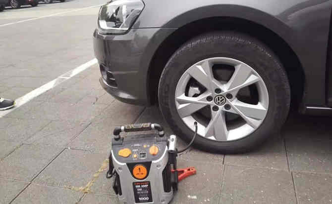 乐至汽车搭电案例